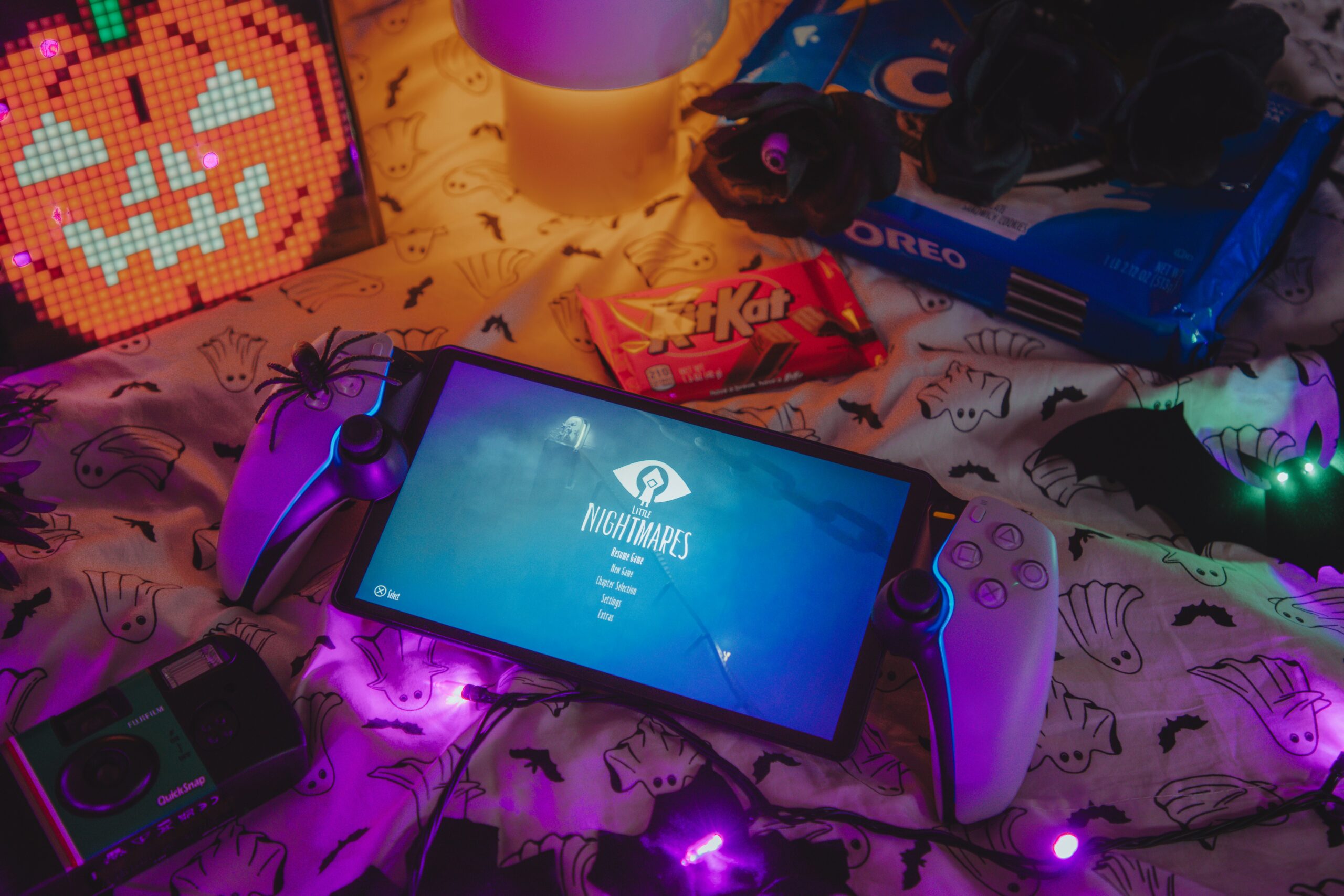 Tips Cara Main Game Berat di HP Ringan (Foto: Unsplash/Branden Skeli)